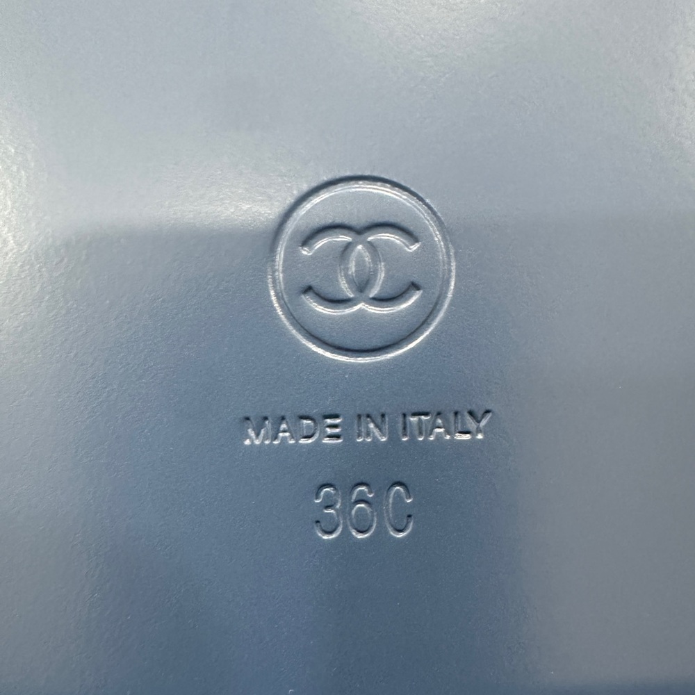 2025 CHANEL BLUE DENIM DAD SANDALS SLIDES SHOES 36C NEW WITH DEFECTS - Picture 7 of 16